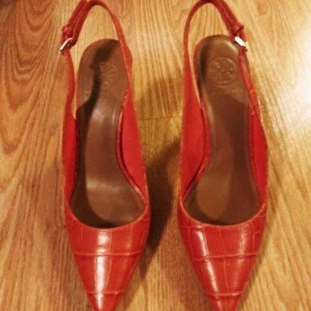 Tory Burch Textured Leather Slingbacks in Orange
